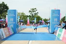 邮报：曼联与92班的关系很微妙，有时候较好有时候很差